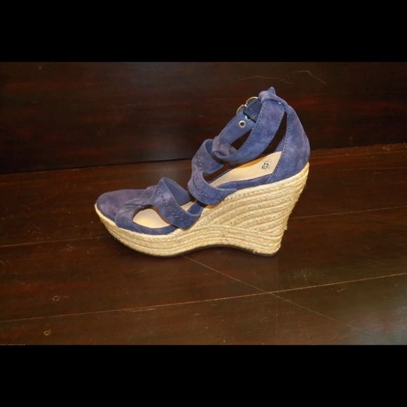 💙Brand New Women’s UGG Lauri Wedge Night Blue 💙 - Picture 4 of 6